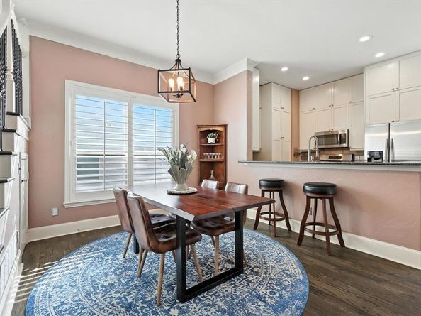 1500  Pecos Street  6, Dallas Texas 75204