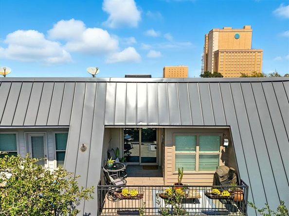 1500  Pecos Street  6, Dallas Texas 75204