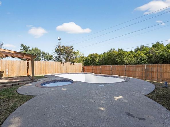 1609  Bette Drive , Mesquite Texas 75149