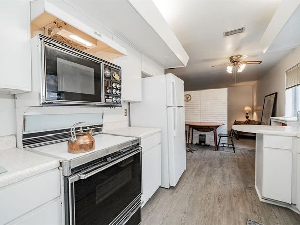 1759  Gross Road , Dallas Texas 75228