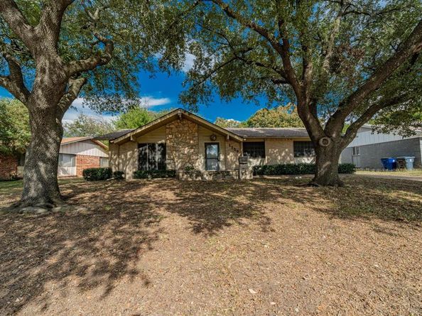 1759  Gross Road , Dallas Texas 75228