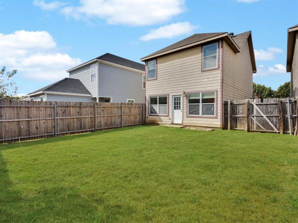 10713  Many Oaks Drive , Fort Worth Texas 76140