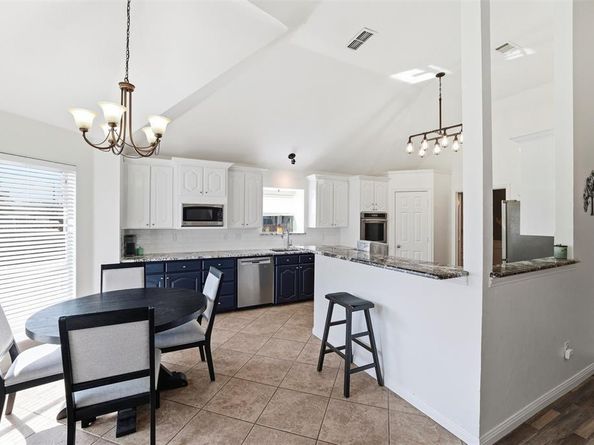 7  Equestrian Court , Mansfield Texas 76063