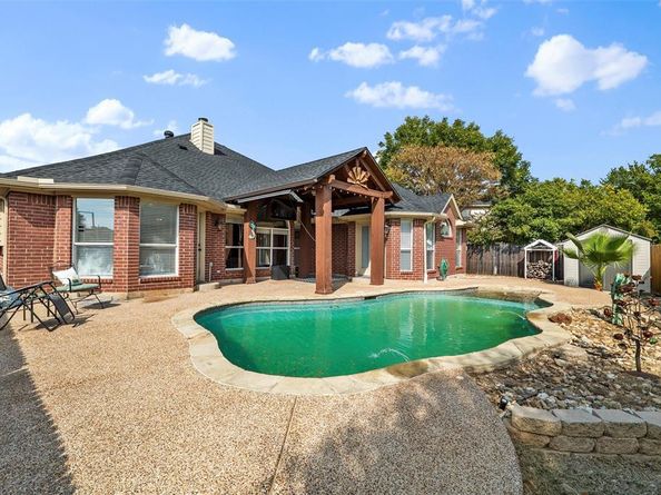 7  Equestrian Court , Mansfield Texas 76063