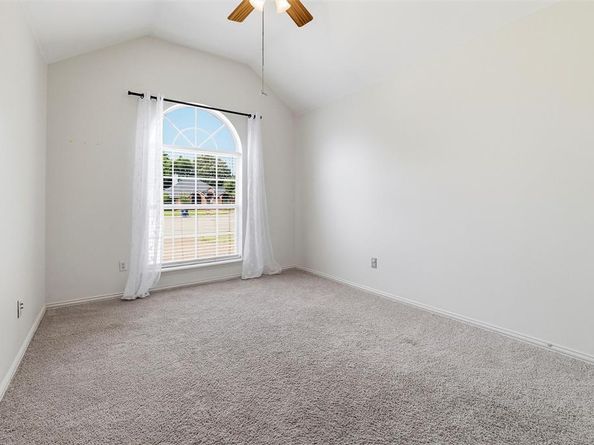 7  Equestrian Court , Mansfield Texas 76063