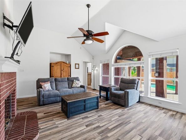 7  Equestrian Court , Mansfield Texas 76063