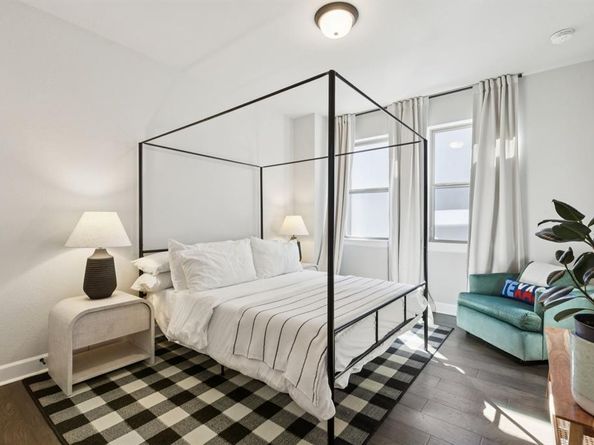 7121  Laurel Ridge , Dallas Texas 75231