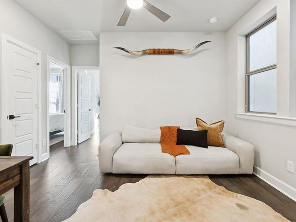 7121  Laurel Ridge , Dallas Texas 75231