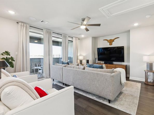 7121  Laurel Ridge , Dallas Texas 75231