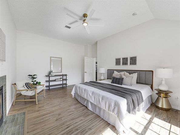 823  Shady Brook Lane , Cedar Hill Texas 75104