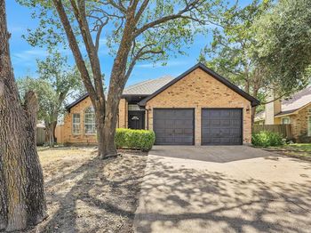 823  Shady Brook Lane 