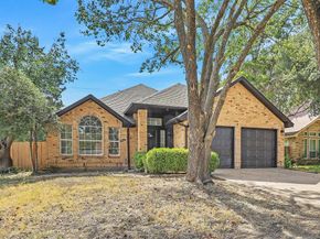 823  Shady Brook Lane , Cedar Hill Texas 75104