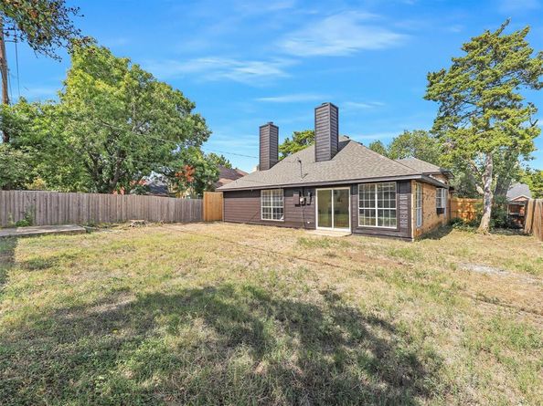 823  Shady Brook Lane , Cedar Hill Texas 75104