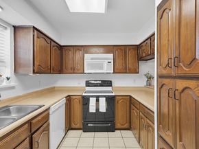 910  Turtle Cove  148, Irving Texas 75060