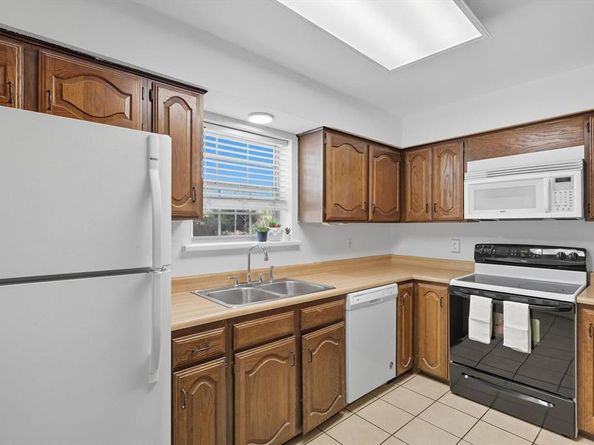 910  Turtle Cove  148, Irving Texas 75060
