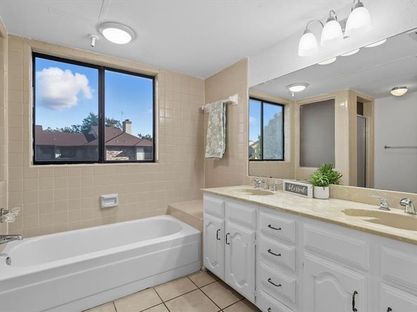 910  Turtle Cove  148, Irving Texas 75060