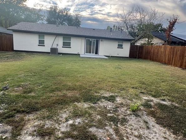 1102  Vegas Drive , Garland Texas 75042