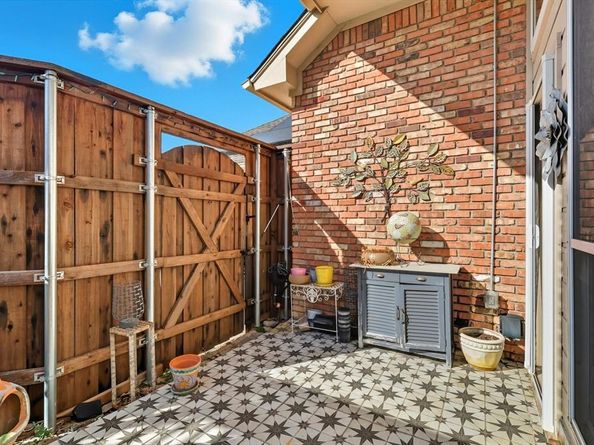 900  Mccoy Drive , Irving Texas 75062