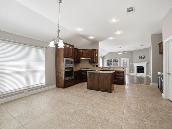 693  Kensington Place , Fate Texas 75189