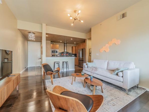 2323 N Houston Street  310, Dallas Texas 75219