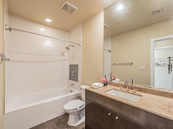 2323 N Houston Street  310, Dallas Texas 75219