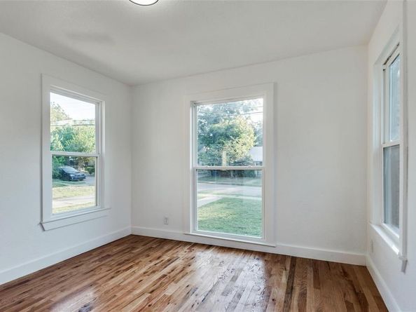 927 S Franklin Street , Dallas Texas 75211