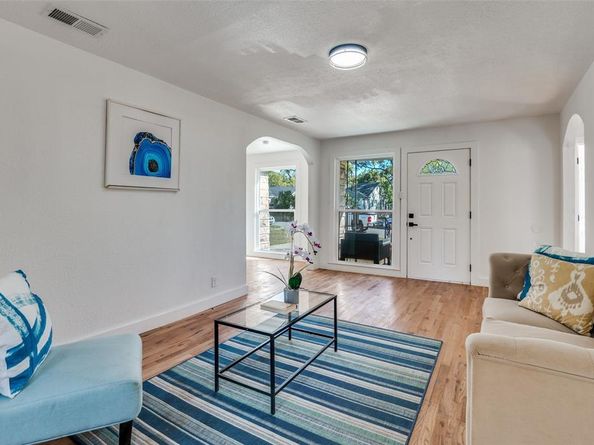 927 S Franklin Street , Dallas Texas 75211