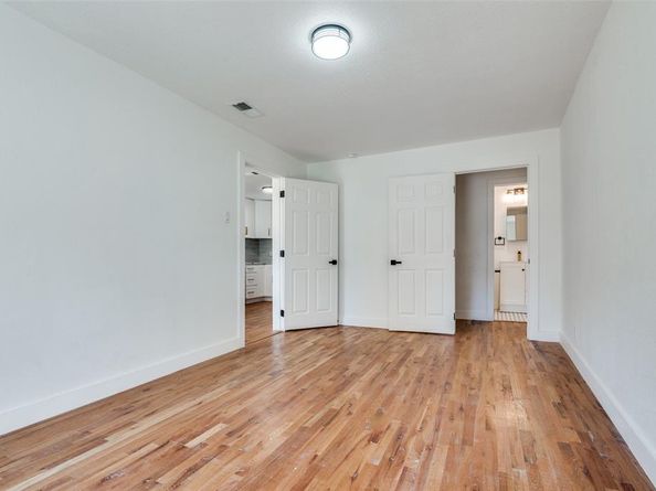 927 S Franklin Street , Dallas Texas 75211