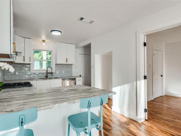 927 S Franklin Street , Dallas Texas 75211