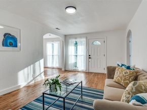 927 S Franklin Street , Dallas Texas 75211