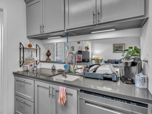 5981  Arapaho Road  1307, Dallas Texas 75248