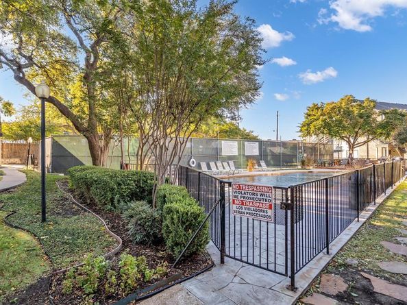 5981  Arapaho Road  1307, Dallas Texas 75248