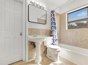 519  Sunnyside Avenue , Cockrell Hill Texas 75211