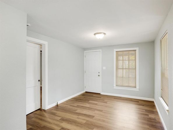 519  Sunnyside Avenue , Cockrell Hill Texas 75211