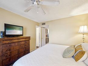 5840  Spring Valley Road  1704, Dallas Texas 75254