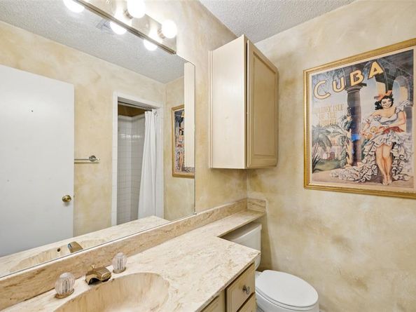 5840  Spring Valley Road  1704, Dallas Texas 75254