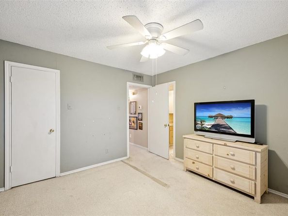 5840  Spring Valley Road  1704, Dallas Texas 75254