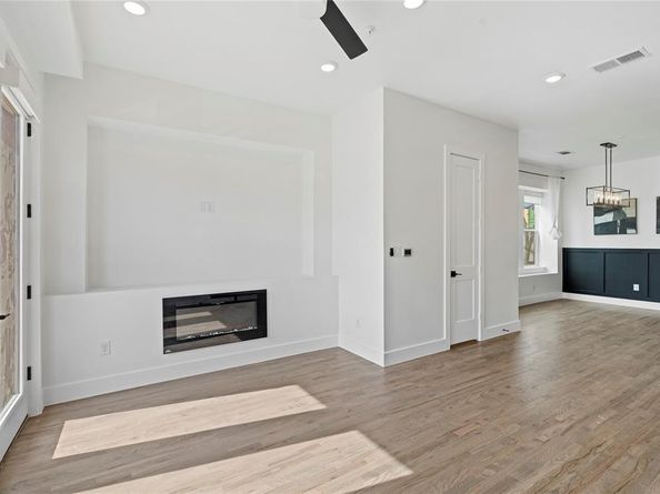 1804  Ripley Street  105, Dallas Texas 75204