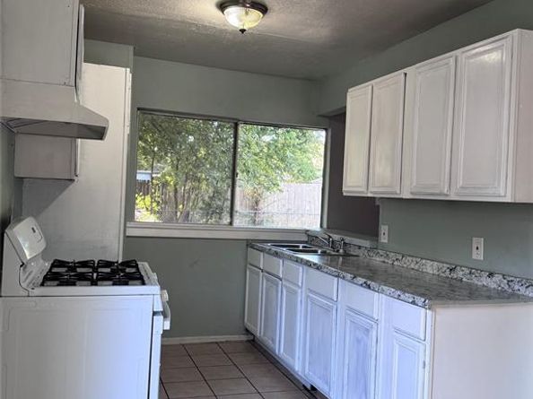 1506  Clearbrook Street , Lancaster Texas 75134