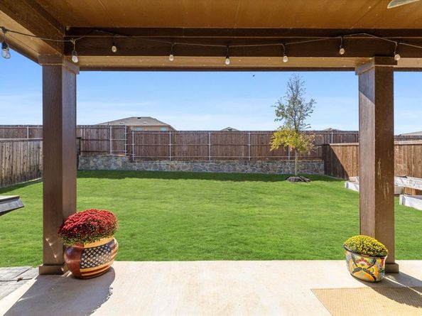 816  Adair Drive , Aubrey Texas 76227