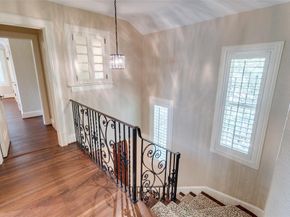 7026  Lakewood Boulevard , Dallas Texas 75214