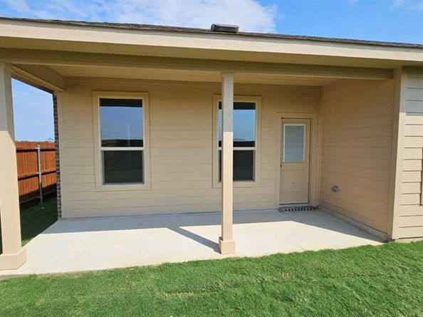 7745  TUSCARORA Drive , Denton Texas 76259