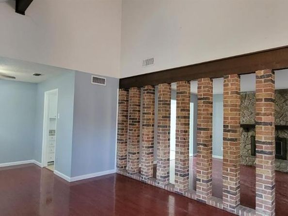 1601  Melrose Street , Garland Texas 75042