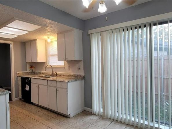 1601  Melrose Street , Garland Texas 75042