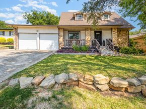 2513  Briarcliff Drive , Irving Texas 75062