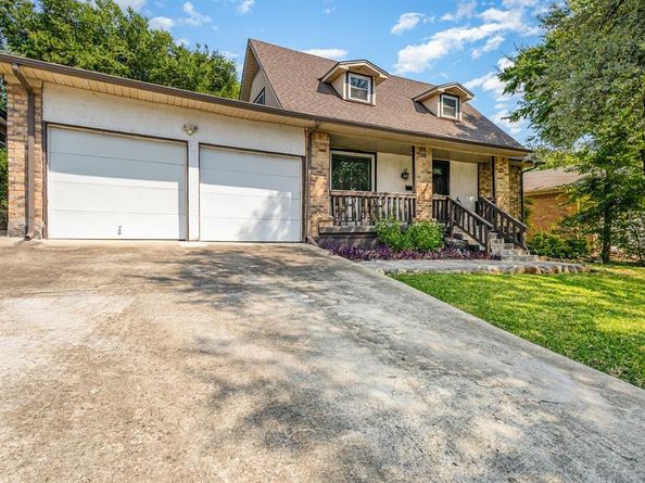 2513  Briarcliff Drive , Irving Texas 75062