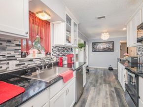 2513  Briarcliff Drive , Irving Texas 75062
