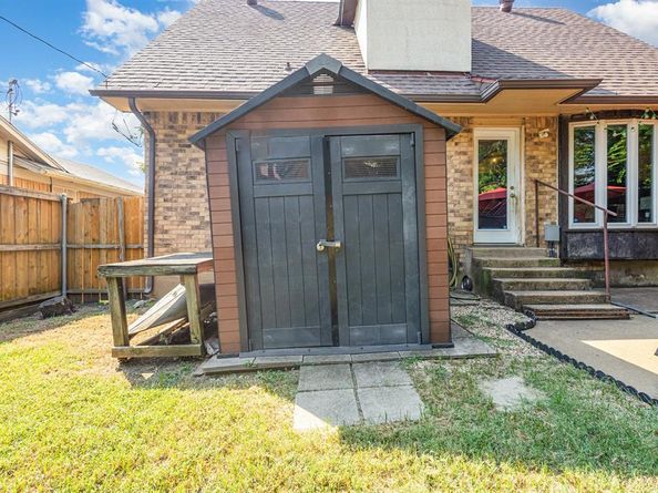 2513  Briarcliff Drive , Irving Texas 75062