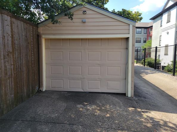 5565  Preston Oaks Road  117, Dallas Texas 75254