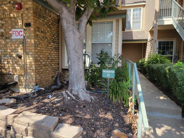 5565  Preston Oaks Road  117, Dallas Texas 75254